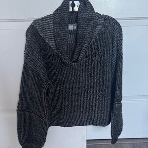 Flattering LF Cozy Black Sweater Zipper Detail
